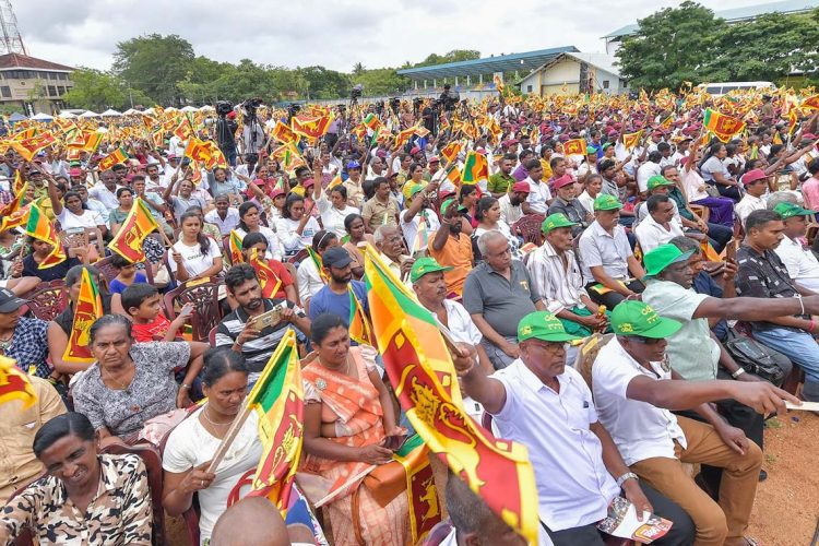 මැතිවරණ ප්‍රචාරක කටයුතු සඳහා ජාතික කොඩිය සහ ආගමික ලකුණු බෑ – මැතිවරණ කොමිසම