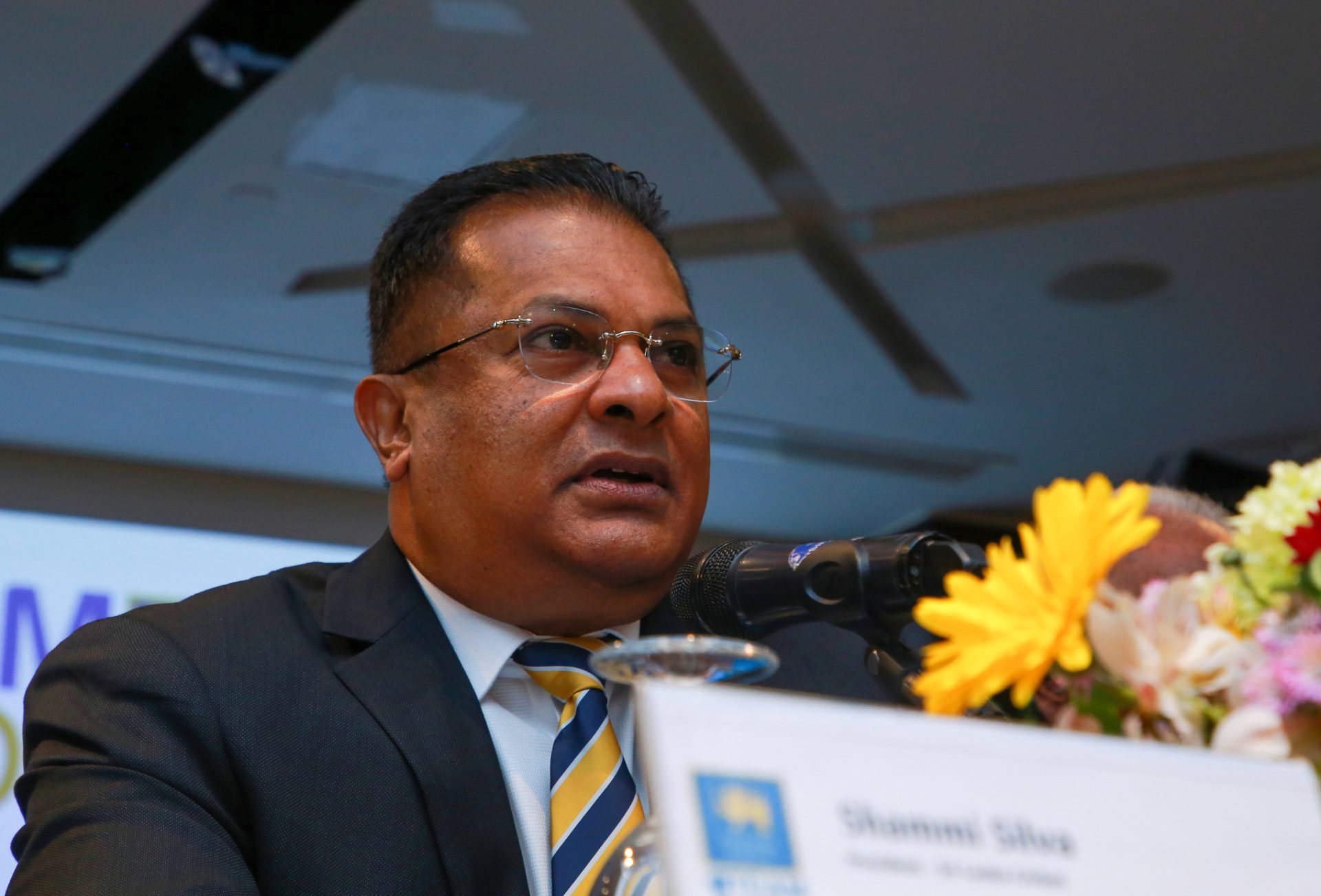 ශම්මි නැවතත් ශ්‍රී ලංකා ක්‍රිකට් සභාපති ධුරයට