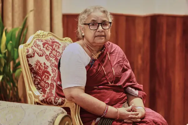 නේපාල අභිනව අගමැති සුෂිලා කාර්කි පාර්ලිමේන්තු විසුරුවා හරී