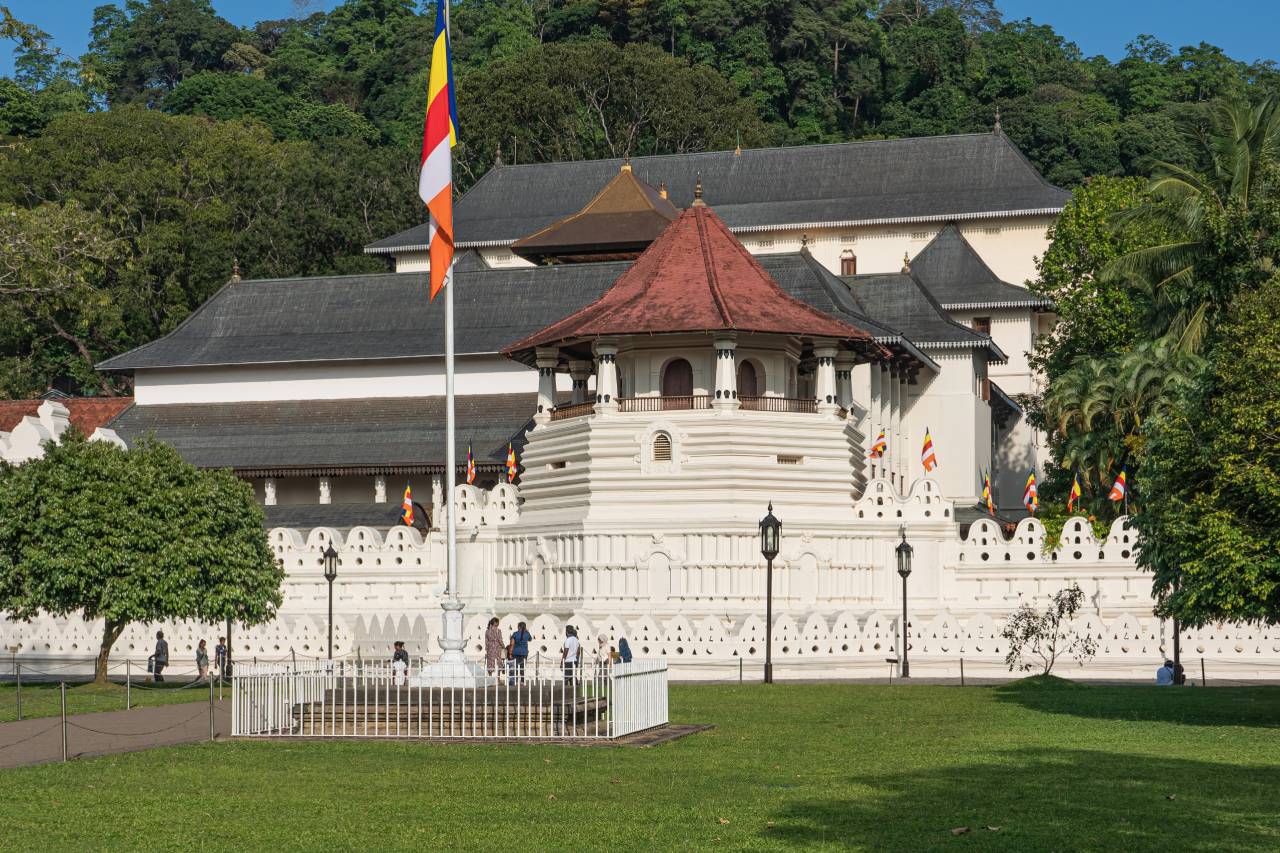 ශ්රී දළදා මාළිගාවේ දියවඩන නිලමේ නිලවරණයට දින තීන්දු වෙයි