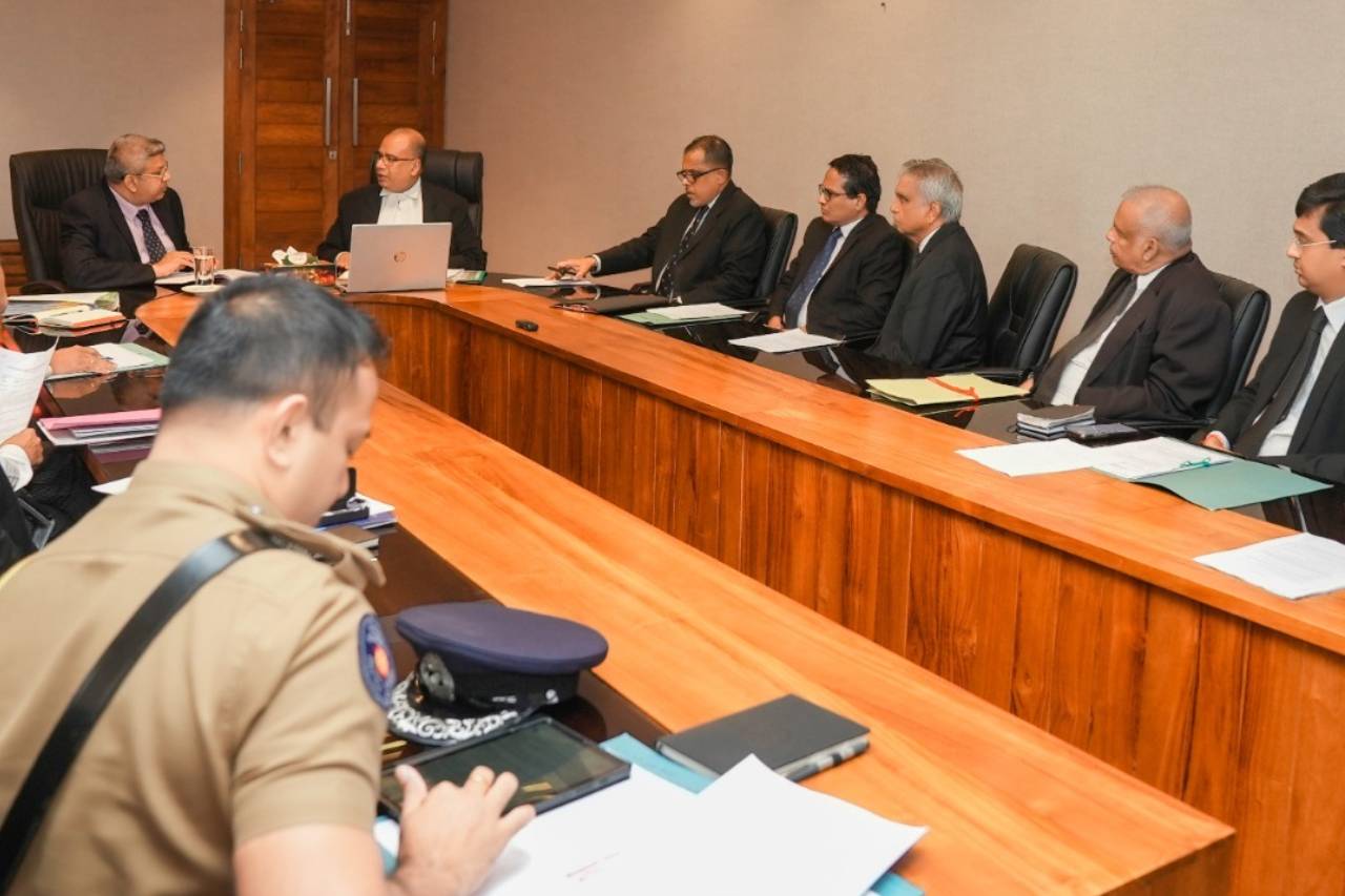 ස්වාධීන අභිචෝදක කාර්යාලයක් ස්ථාපිත කිරීමට විද්වත් කමිටුවක්