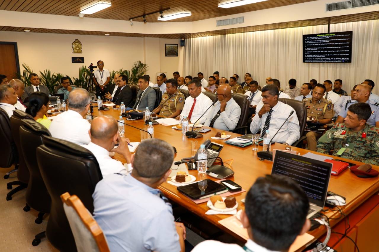 ගුවන්තොටුපොළේ ආරක්ෂක විධිවිධාන ගැන විශේෂ සාකච්ඡාවක්