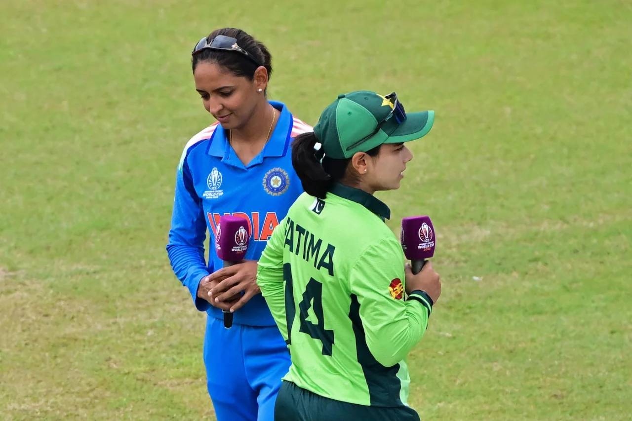 ඉන්දු පාකිස්ථාන ලඳුනුත් අතට දීමෙන් වැළකෙයි