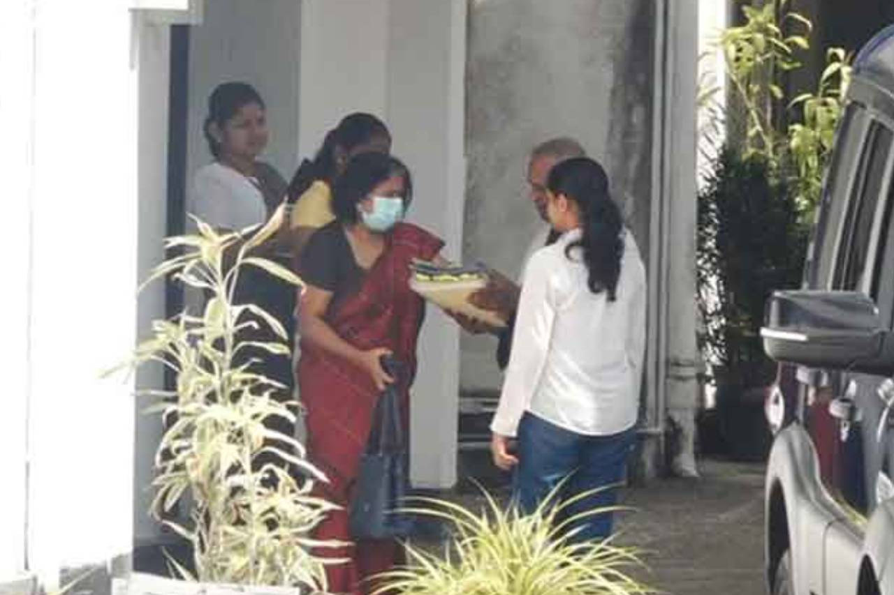 හානි පූර්ණ කාර්යාලයේ හිටපු වැඩබලන අධ්‍යක්ෂ ජනරාල්වරියට ඇප