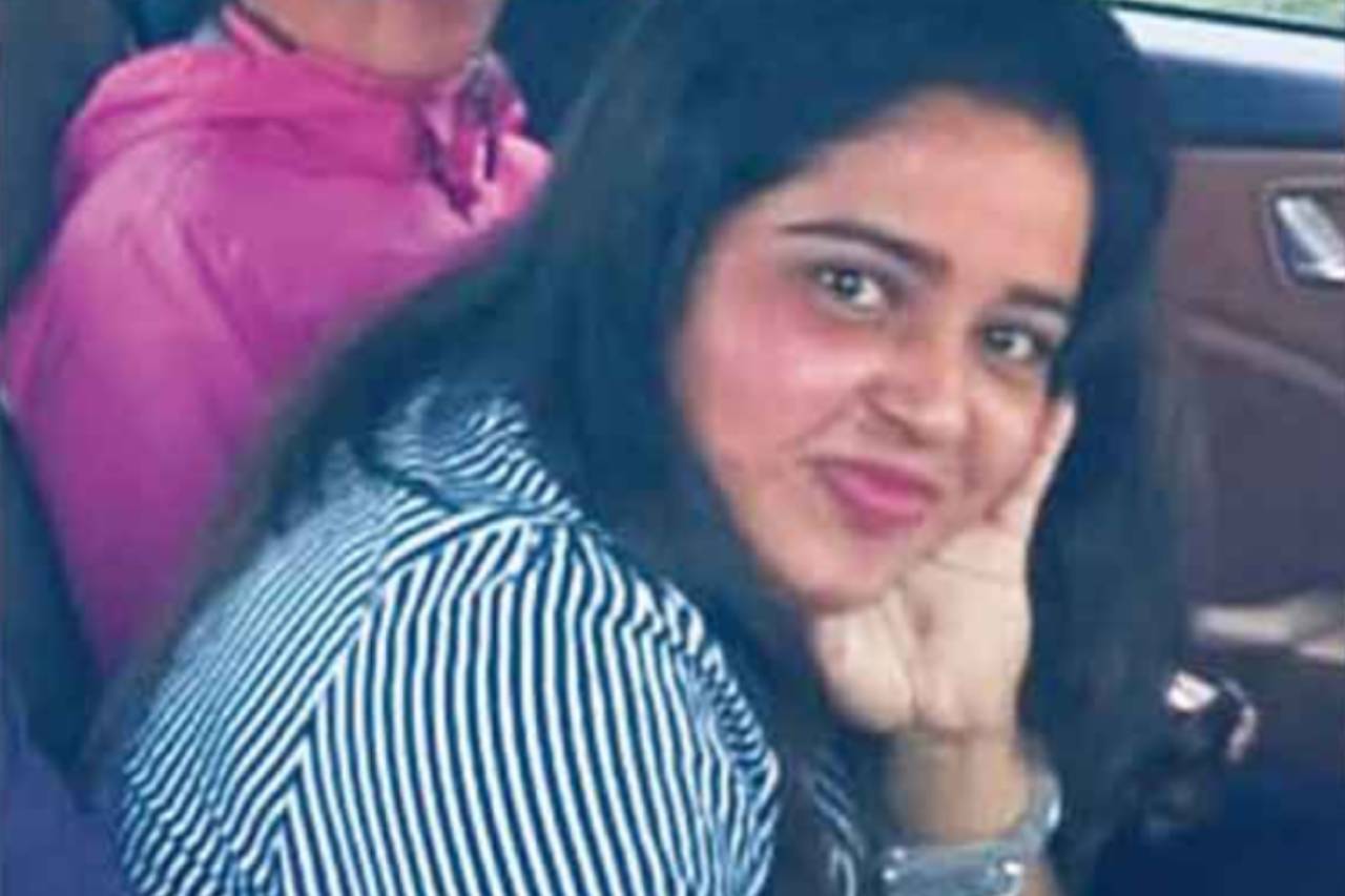 සෙව්වන්දි ඇතුළු පිරිස රැගත් යානය කටුනායකට ළඟා වෙයි