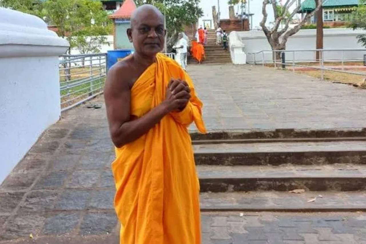 අම්පිටියේ සුමනරතන හිමි අත්අඩංගුවට ගැනීමට පොලීසියට උපදෙස්