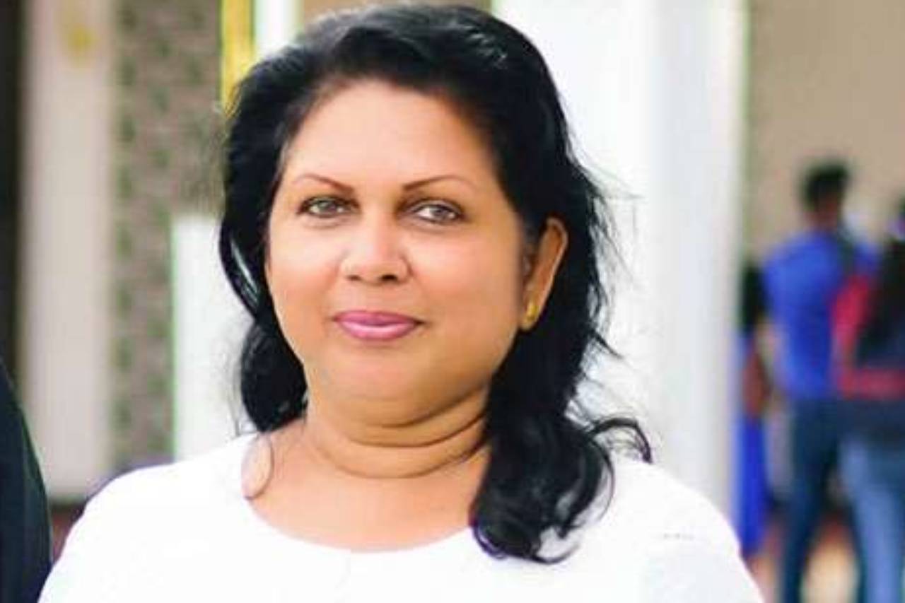 BREAKING – සැමියාට සහ පුත්‍රයාට මත්ද්‍රව්‍ය චෝදනා එල්ල වූ මාලිමා මන්ත්‍රීවරිය ධුරයෙන් ඉවත් වෙයි