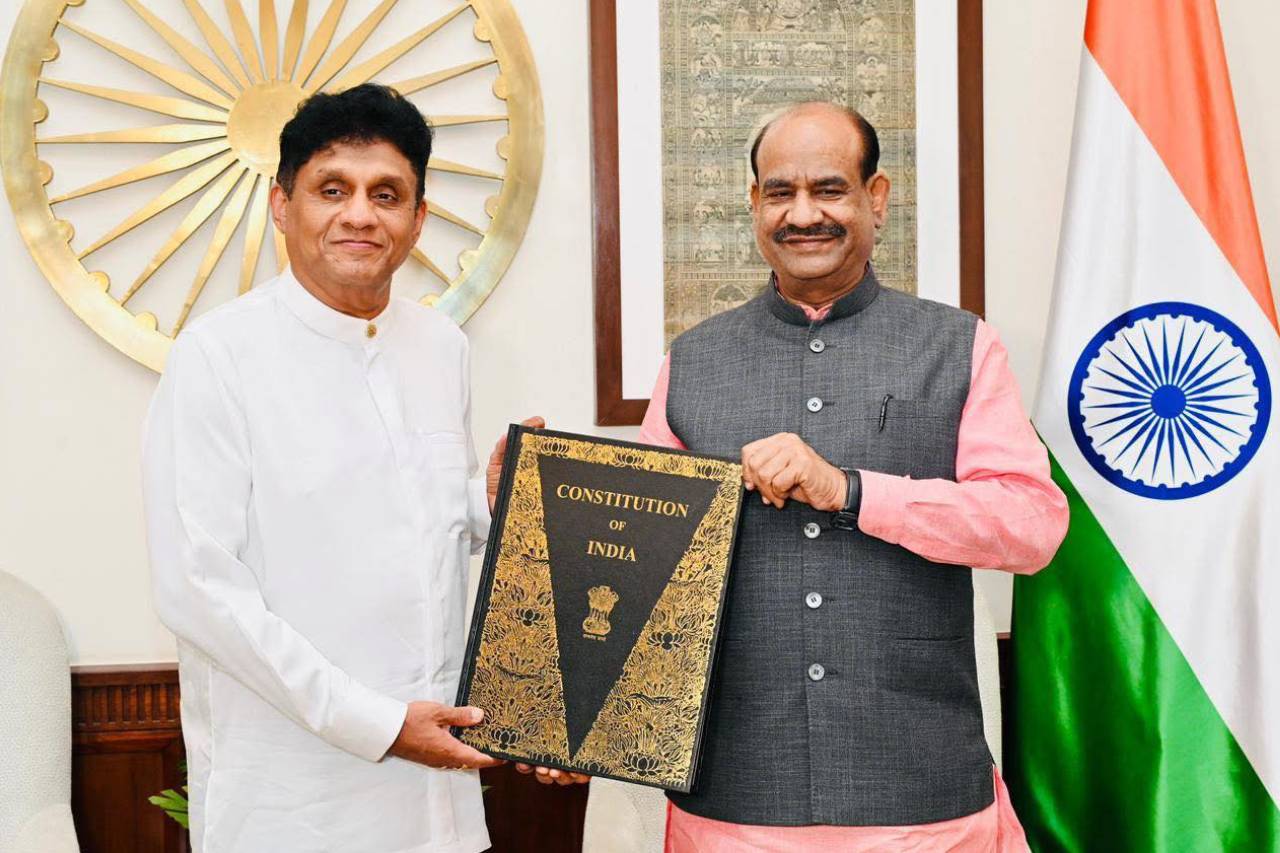 සජිත් ඉන්දීය පාර්ලිමේන්තුවේ කථානායකවරයා හමුවෙයි