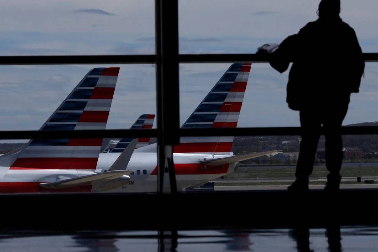 අමෙරිකාවේ ගුවන් ගමන් 1460ක් අවලංගු වෙලා