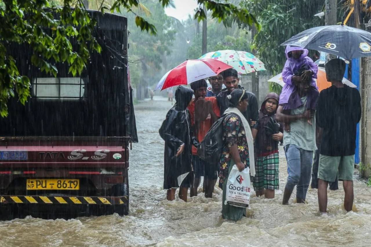 අයහපත් කාලගුණය නිසා පුද්ගලයින් 28000කට අධික පිරිසකට පීඩා