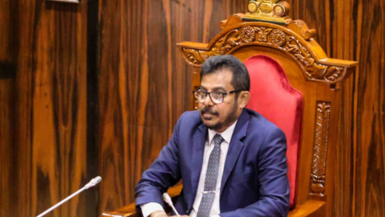 රන්වලගේ රියදුරු බලපත්රය තාවකාලිකව අත්හිටුවයි