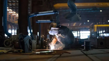 China’s Factory Activity Breaks Record Slump on Festive Stockpiling