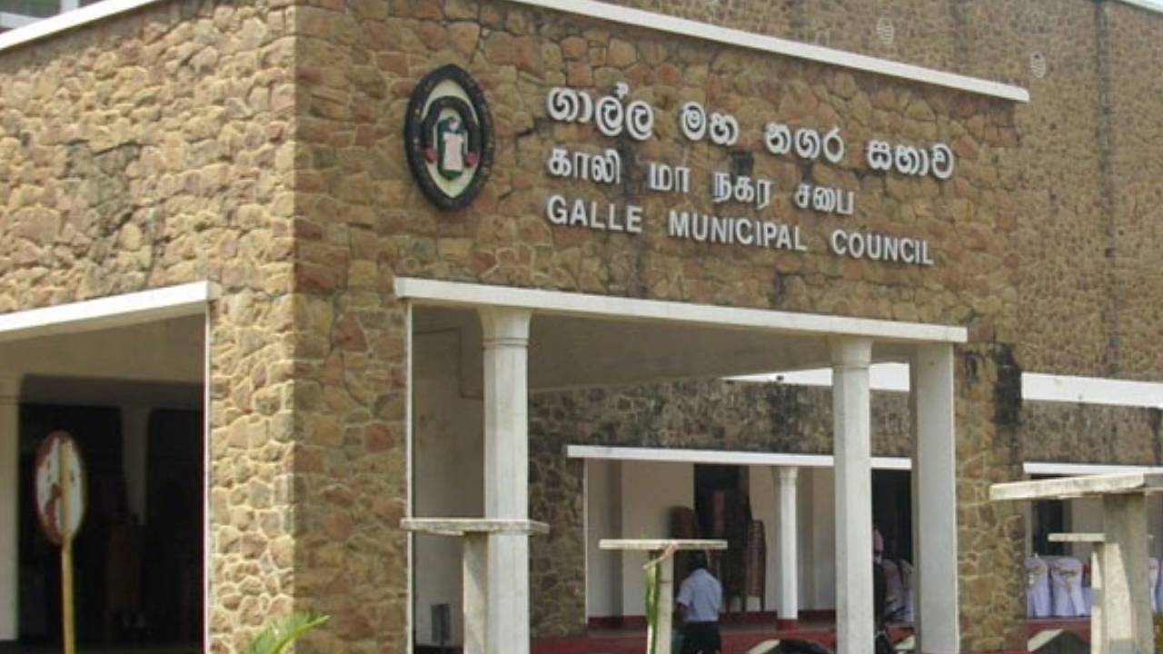 ගාලු නගර සභාවේ ඩෙගා නැටූ විපක්ෂයේ මන්ත්‍රීවරුන් 5ක් අත්අඩංගුවට
