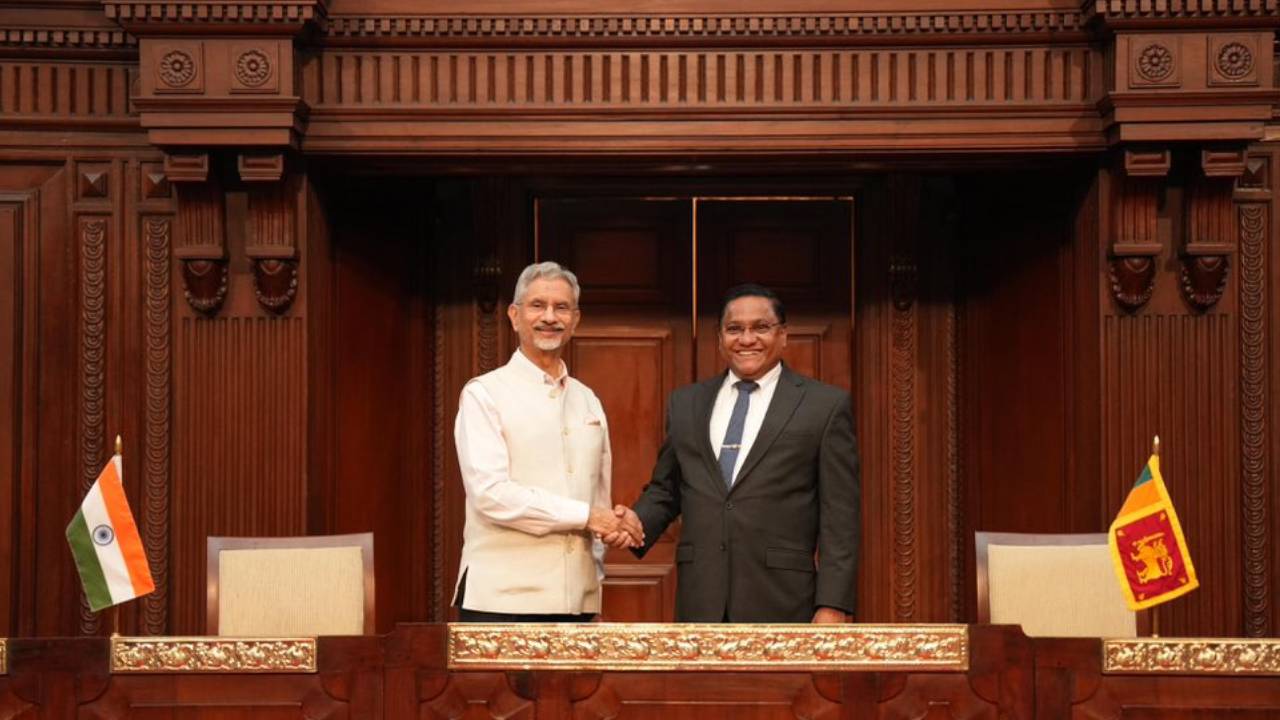 ඉන්දියාවෙන් අමෙරිකානු ඩොලර් මිලියන 450ක ප්රතිසංස්කරණ සහන පැකේජයක්