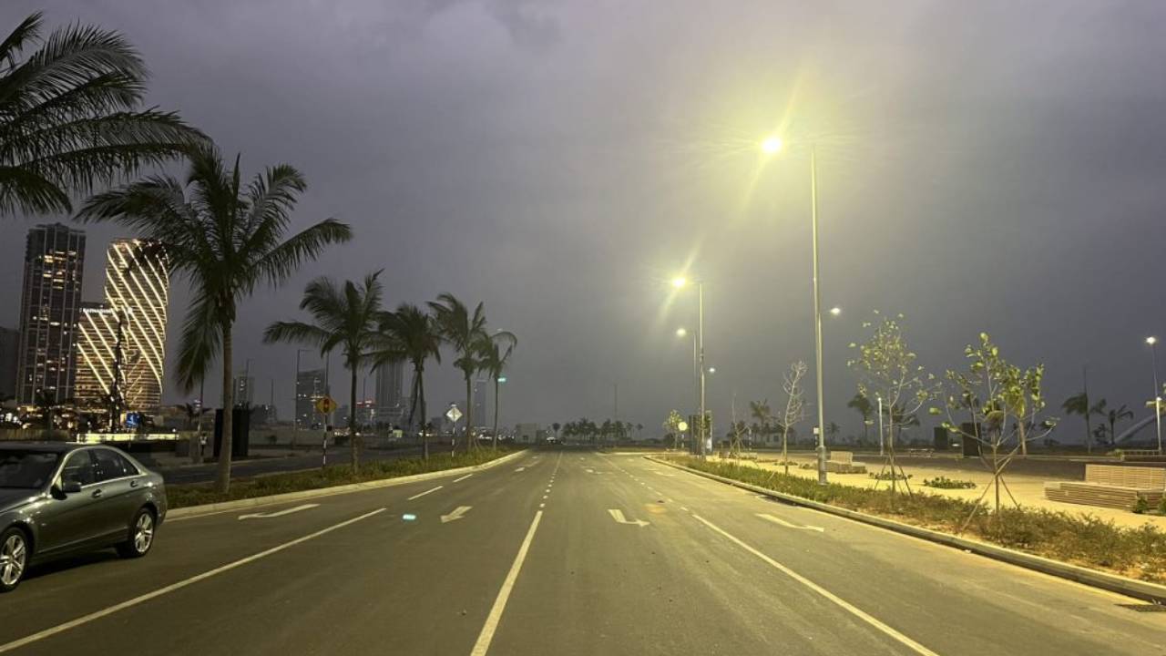 වීථි ලාම්පු සඳහා වන වියදම් අදාළ ප්රදේශයේ ජනතාවගේ විදුලි බිලට?