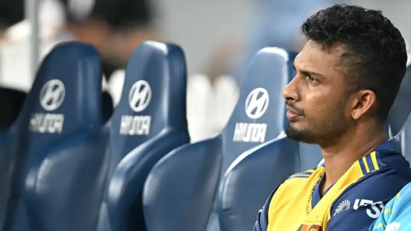අපි කොච්චර පොසිටිව් විදියට හිටියත් එළියෙන් නෙගටිව් පරිසරයක් – දසුන් ශානක
