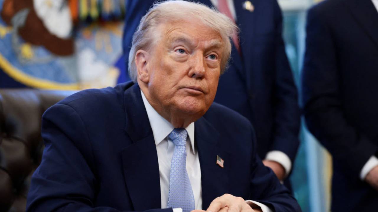 ඉරානය සමග වෙළෙඳාම් කරන රටවලට ට්‍රම්ප්ගෙන් අමතර තීරු බද්දක්