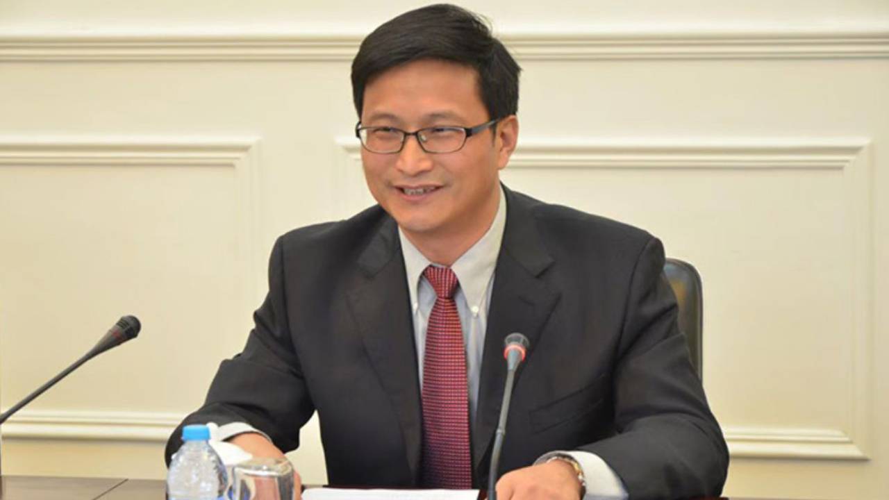 ලංකාවේ ඉන්ධන අර්බුදයක් ඇති වෙන්න ඉඩ දෙන්නේ නැහැ – චීන තානාපති