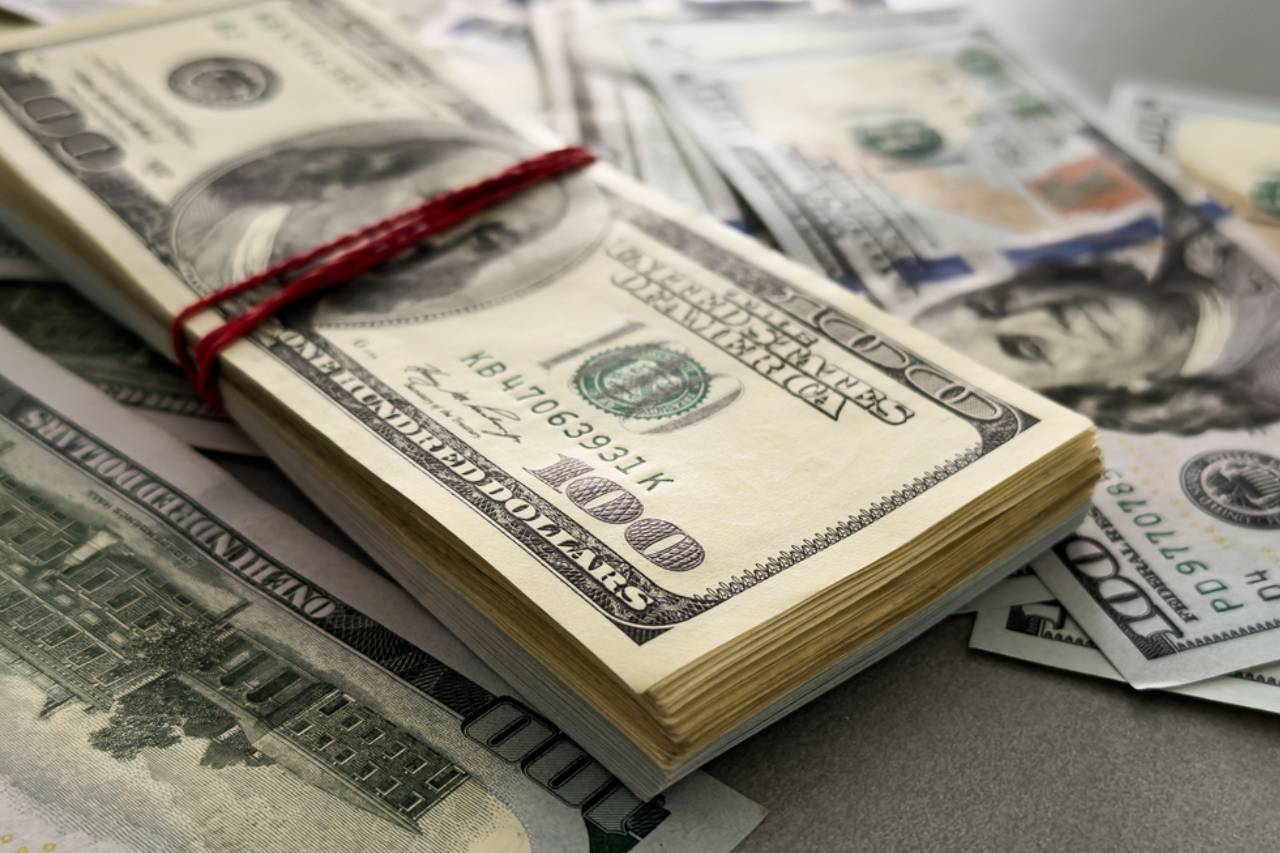 තවත් ඩොලර් ලක්ෂ 6කුත් අතුරුදන් වෙලා – ඇමති නලින්දගෙන් හෙළිදරව්වක්