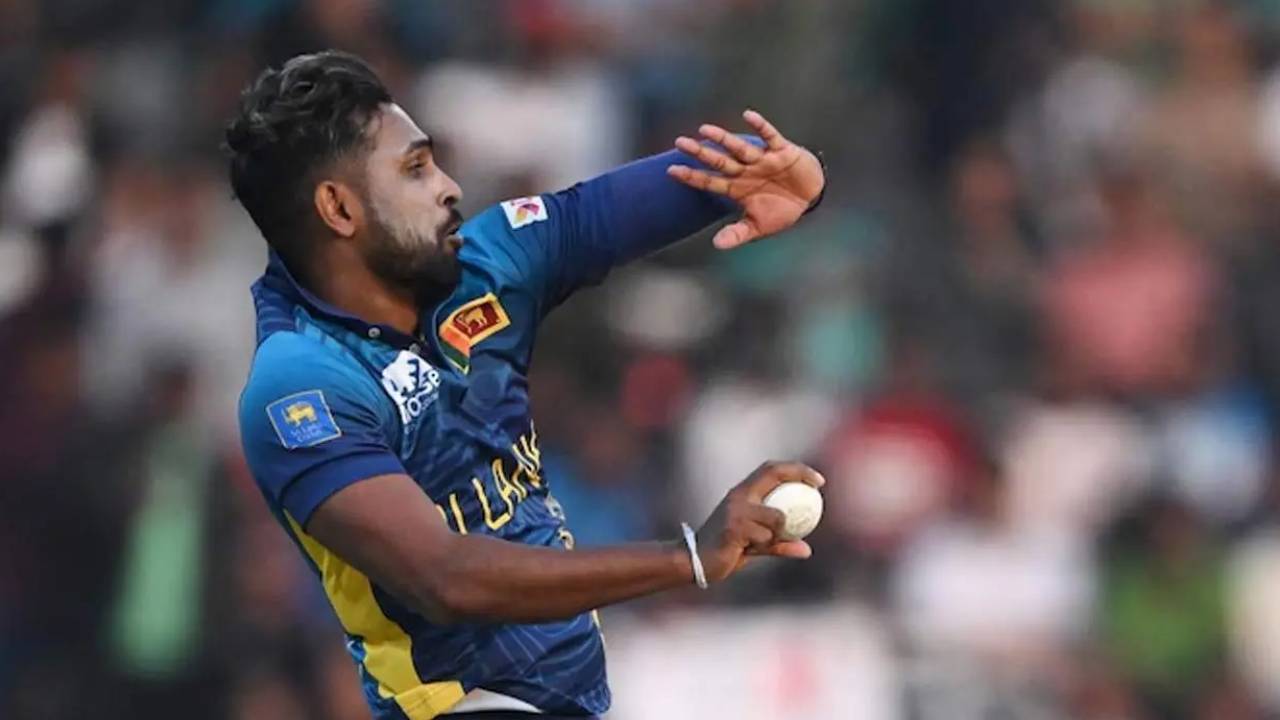 නුවන් තුෂාරගේ රැස් පොට් බහී