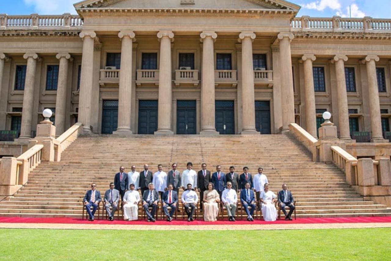 ජනපති ප්‍රමුඛ කැබිනට් මණ්ඩලයට ෆ්‍රී ලෝයර්ස් සංවිධානයෙන් ප්‍රශ්න 22ක්