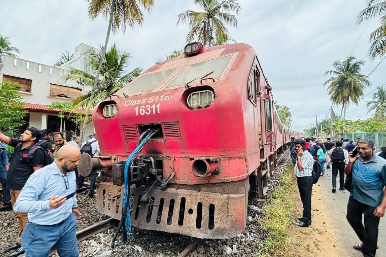 සාගරිකා පීලිපැනීම නිසා මුහුදු බඩ දුම්රිය ගමනාගමනය ගැන ගත් තීන්දුව