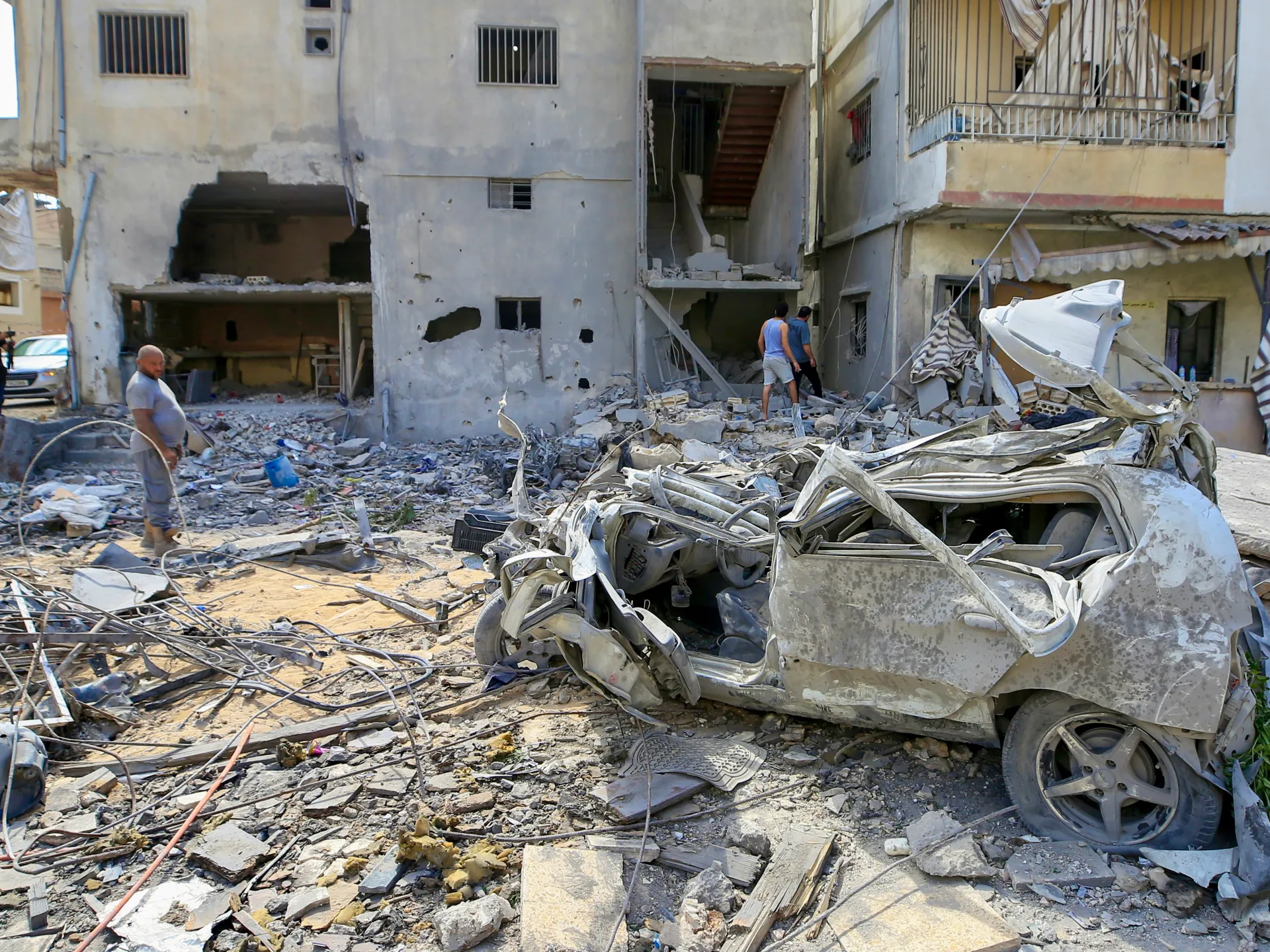 Israel Strikes Kill 31; Tehran Accuses US of Truce Breach
