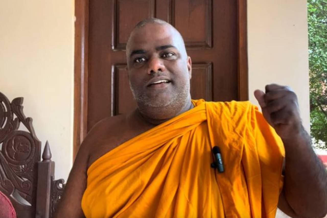 රාජාංගනේ සද්ධාරතන හිමි අත්අඩංගුවට