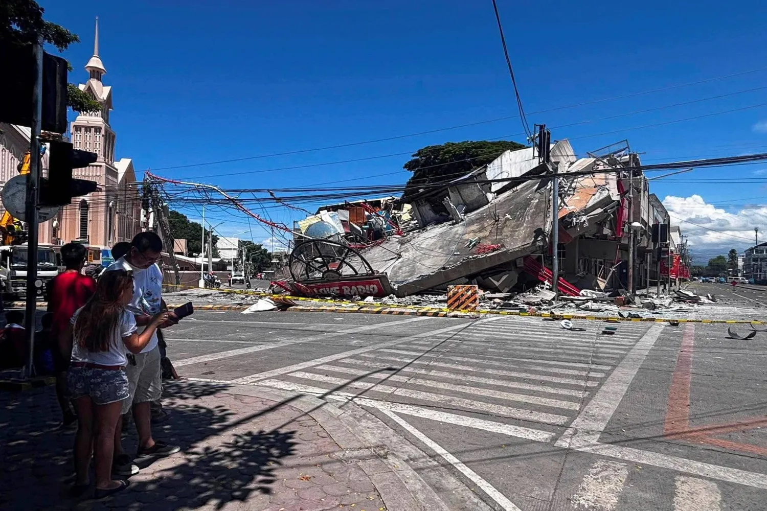Major Earthquake Strikes Southern Philippines, At Least 35 Dead