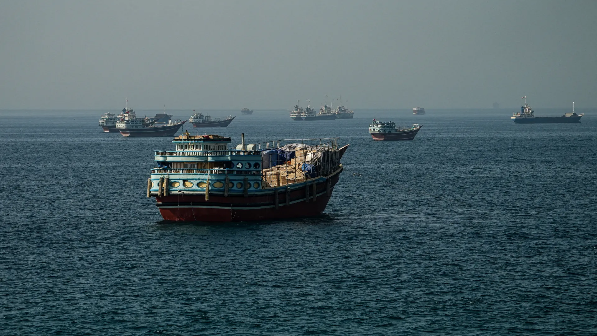 Iran Accuses US of Stalling Hormuz–Oman Deal