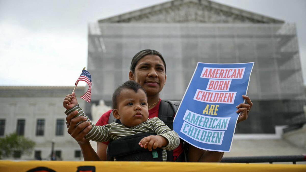 Trump Signs Orders Targeting Birthright Citizenship