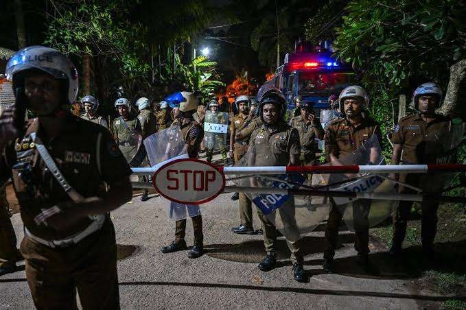 මහර බන්ධනාගාරයේ නොසන්සුන්තාව පාලනයට – රැඳවියෙකු මරුට, ආරක්ෂාව දැඩි කරයි