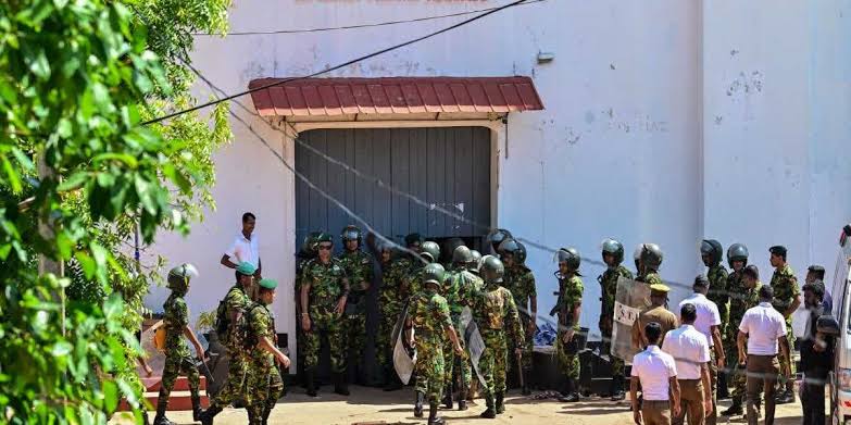 මීගමුව බන්ධනාගාර ගැටුමෙන් මියගිය නිලධාරීන්ගේ පවුල්වලට අග්‍රහාර රක්ෂණයෙන් වන්දි පිරිනැමෙයි