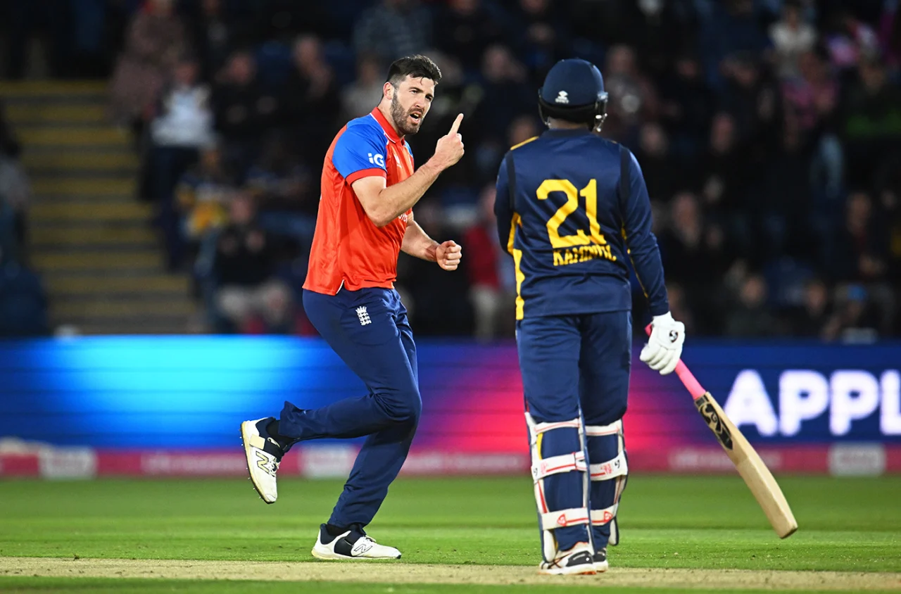 එංගලන්තයට එරෙහි T20 දෙවැනි තරගයත් ශ්‍රී ලංකාව පරදී