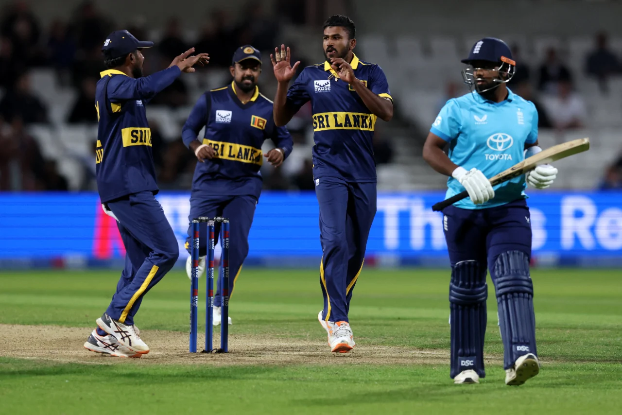 ලීඩ්ස්හිදී එංගලන්තය පරදවා ශ්රී ලංකාවට තියුණු ජයක්