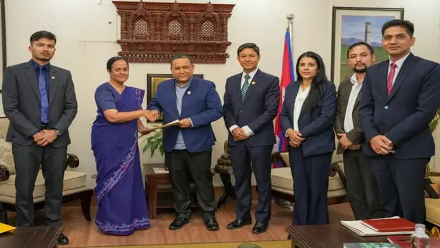 ශ්‍රී ලංකාවෙන් ඩොලර් මිලියනයක ආධාරය නේපාල රජයට නිල වශයෙන් පිරිනමයි