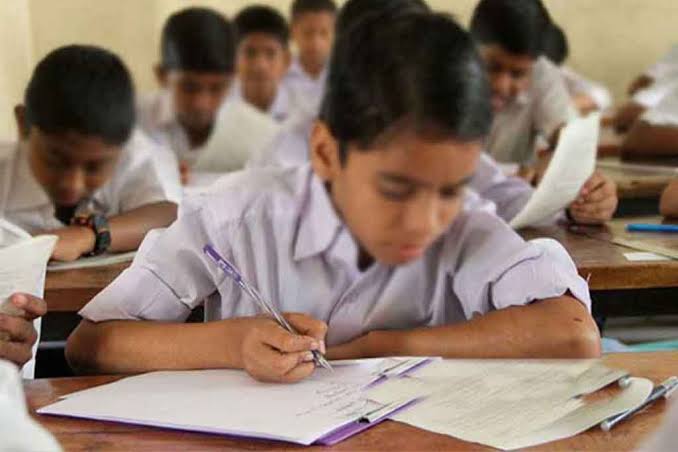 ශිෂ්‍යත්වයේ ඉහළම ලකුණ කුරුණෑගලට – 56,000ක් කඩඉම් ලකුණ පනියි