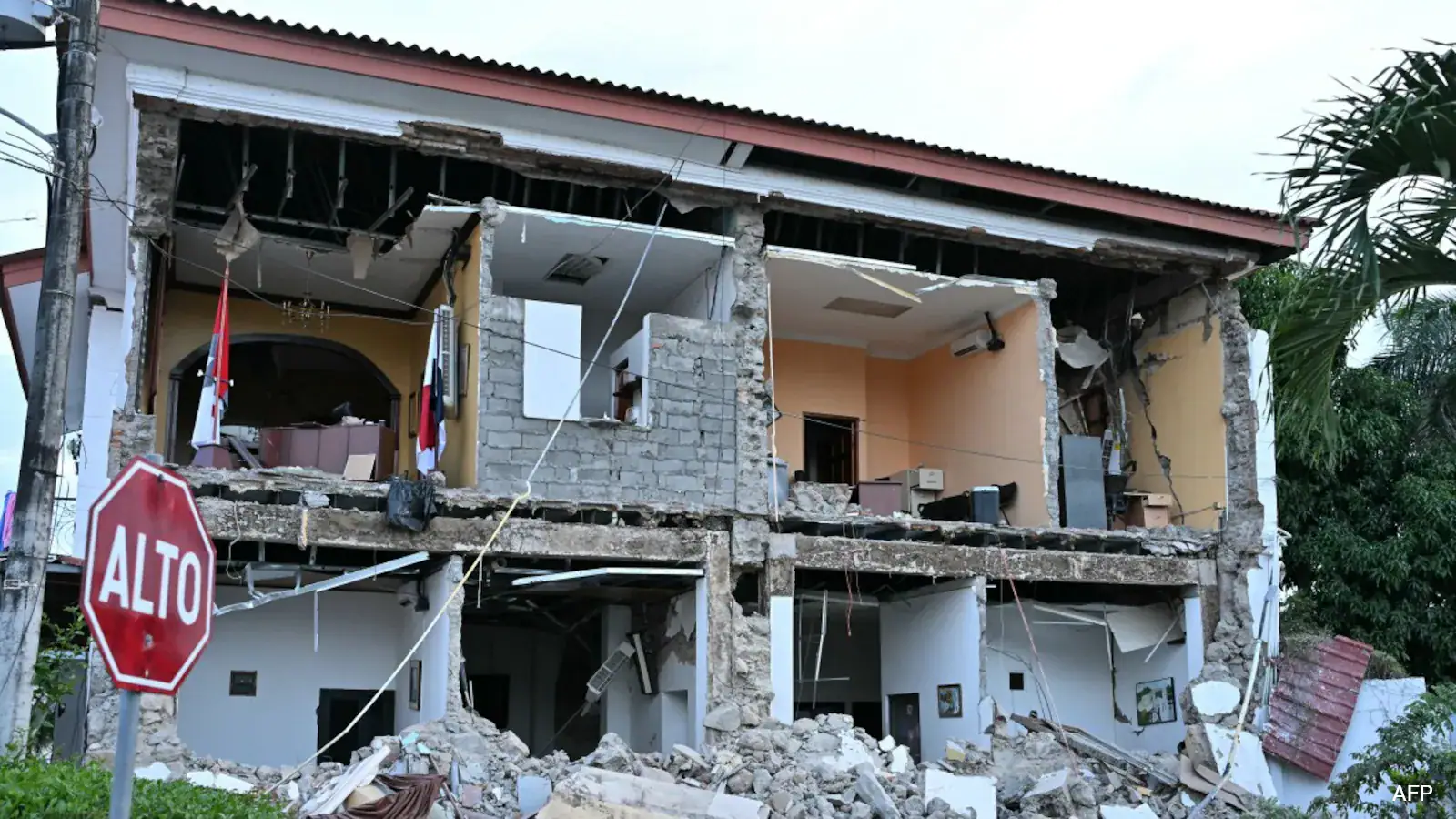පැනමාවට රික්ටර් මාපකයේ 7.7ක ප්‍රබල භූමිකම්පාවක්