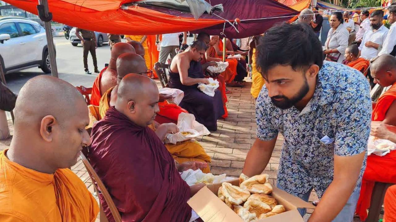 ජනපති ලේකම් කාර්යාලය අසල අඛණ්ඩ විරෝධතාව දෙවන දිනටත්