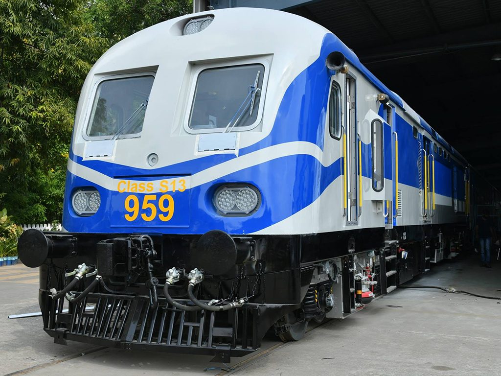 පොල්ගහවෙල සහ පේරාදෙණිය අතර නව දුම්රියක් අද සිට ධාවනයට